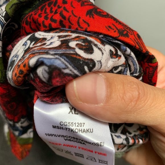 Men’s XL Carp All Over Pattern Button Down Shirt NEW - Picture 3 of 3